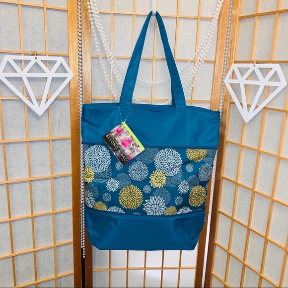 Beyond A Bag Handbags - Beyond A Bag 2 in 1 Expandable Tote 🆕